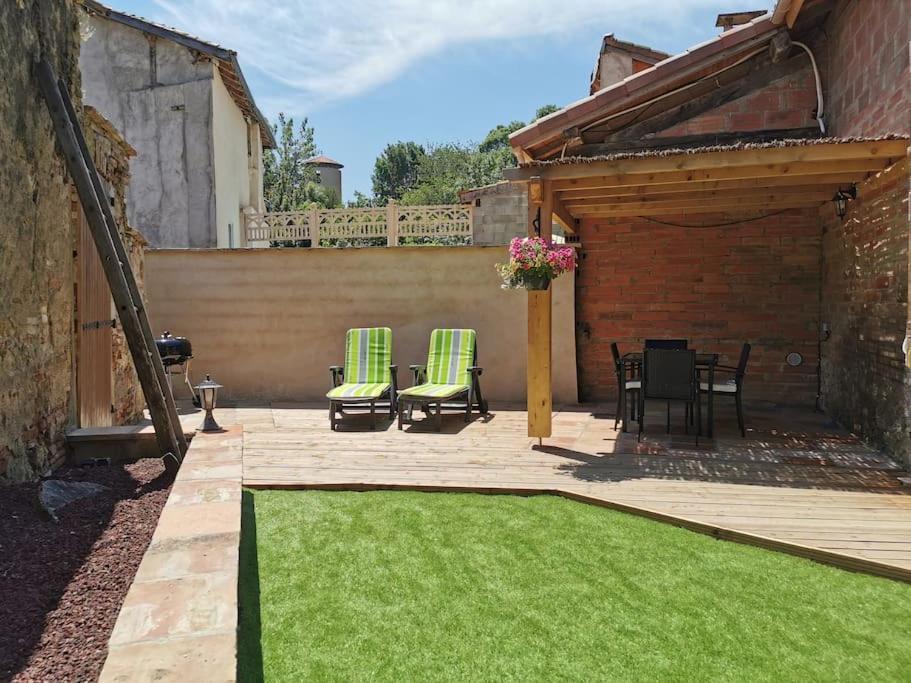 Gite Le Jardin Secret Et Gite Au Temps Suspendu Montpezat  Eksteriør bilde